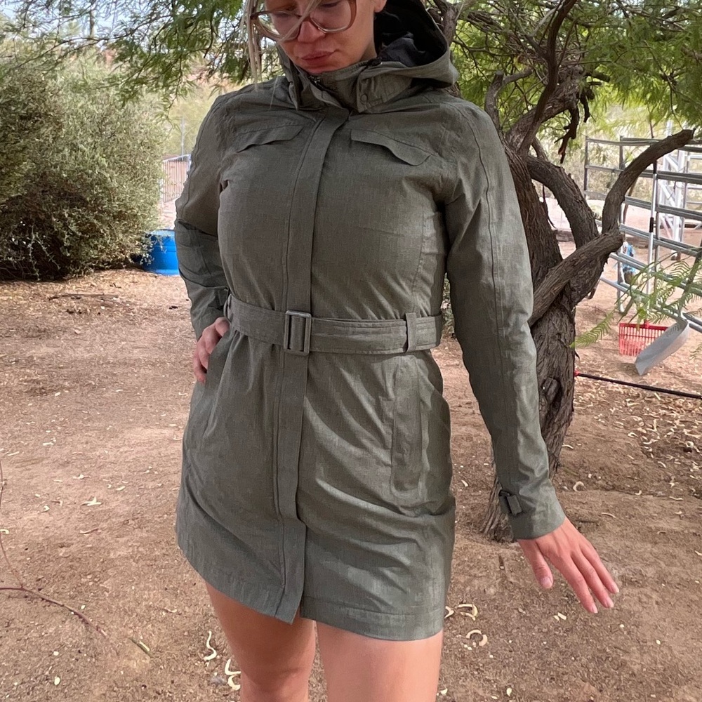 🧥 REI Insulated Rain Jacket - Picture 3 of 16
